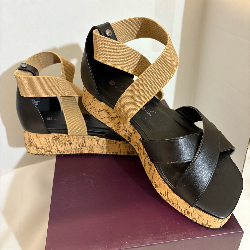 Gloria Vanderbilt sandals Women’s SZ 6 black wedge cork cross band straps NIB